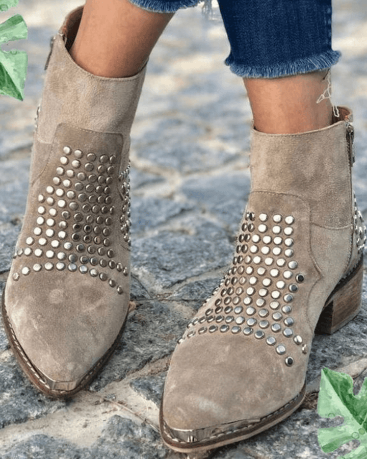 Nieten-Stiefeletten