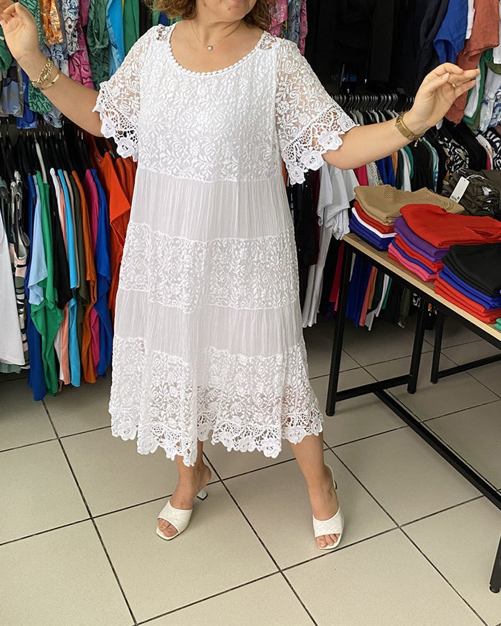 Canela - Robe en dentelle unie à manches courtes
