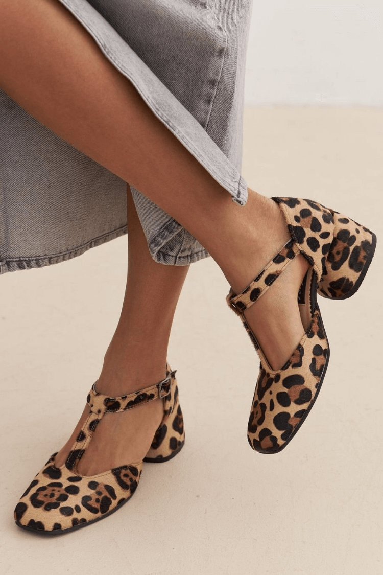 Animalier Komfort T-Strap Schuhe