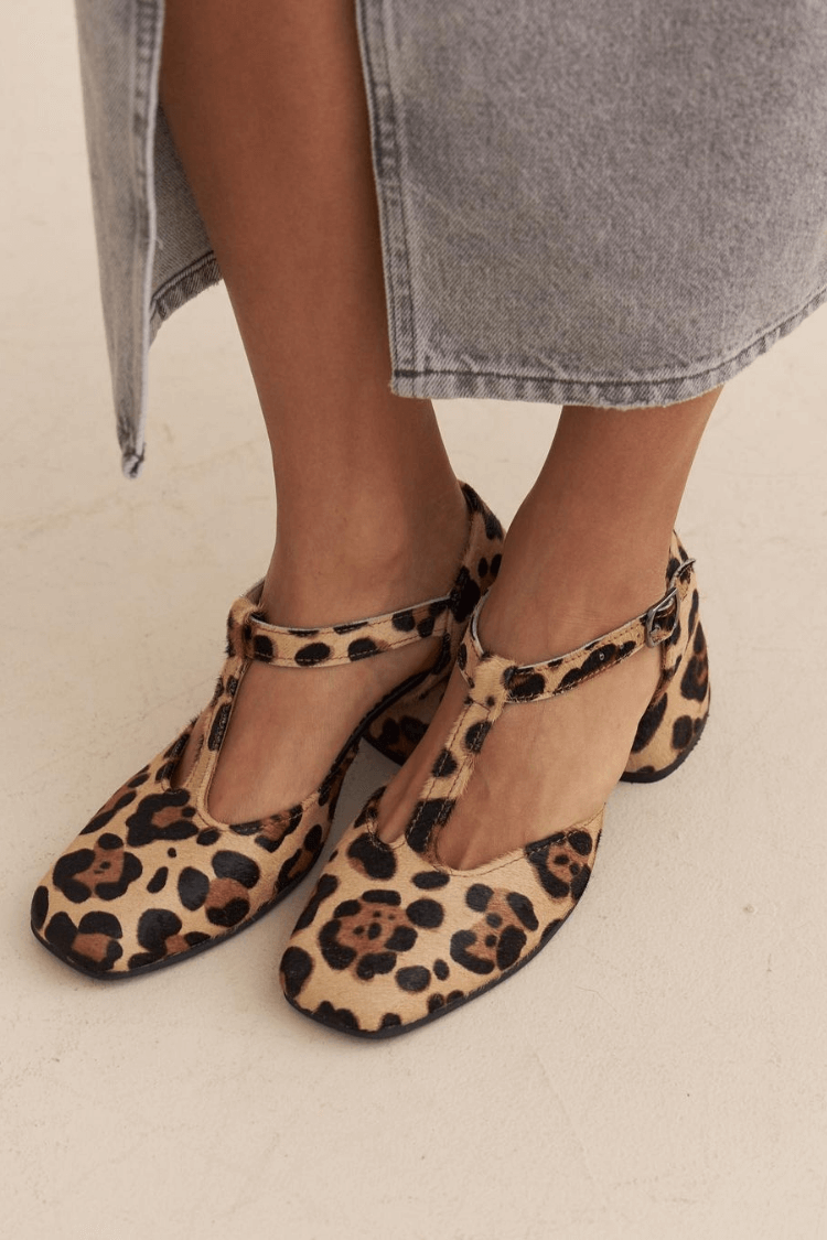 Animalier Komfort T-Strap Schuhe
