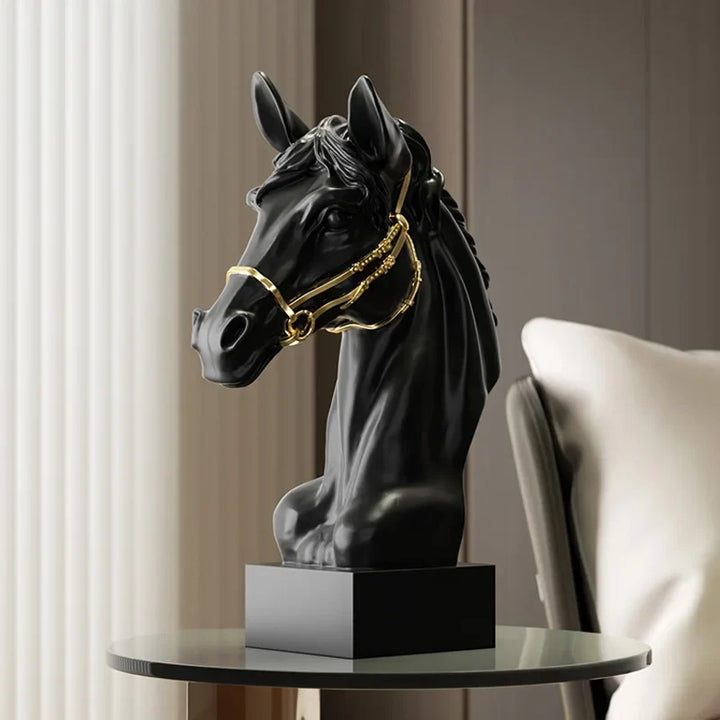Regal Pferd