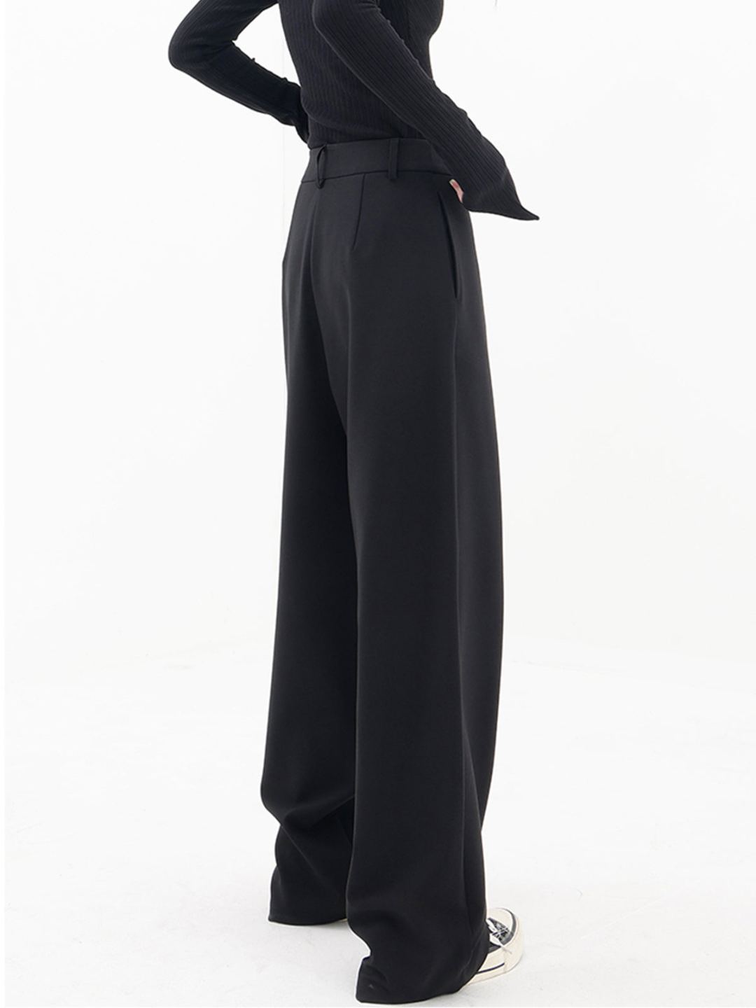YULI – VÊTEMENTS CONFORTABLES AU STYLE MODERNE