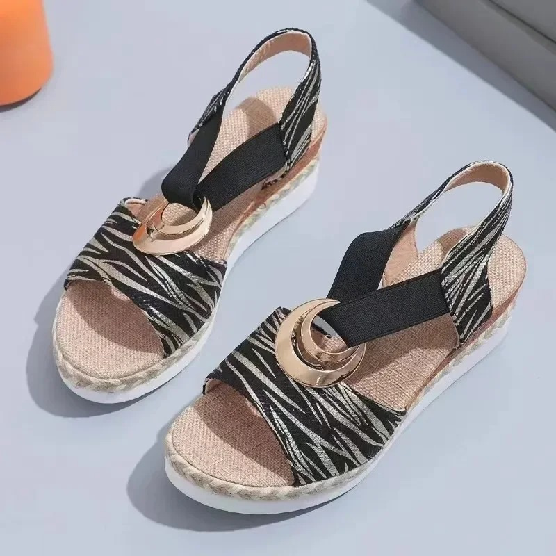 Quinn| Orthopädische Sandalen