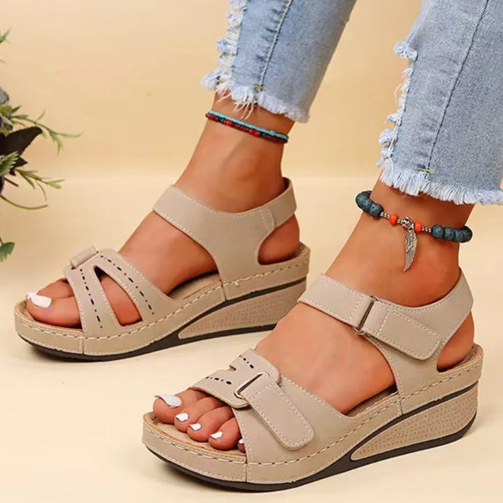 Loes| Offene Orthopädische Sandalen