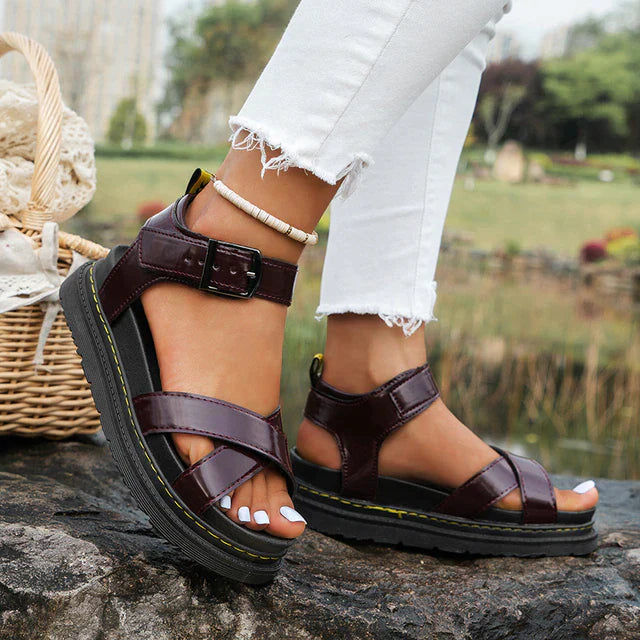 Kara| Orthopädische Sandalen