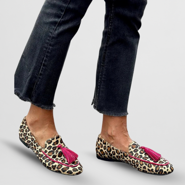 Lania | Mocassins élégants à pompons