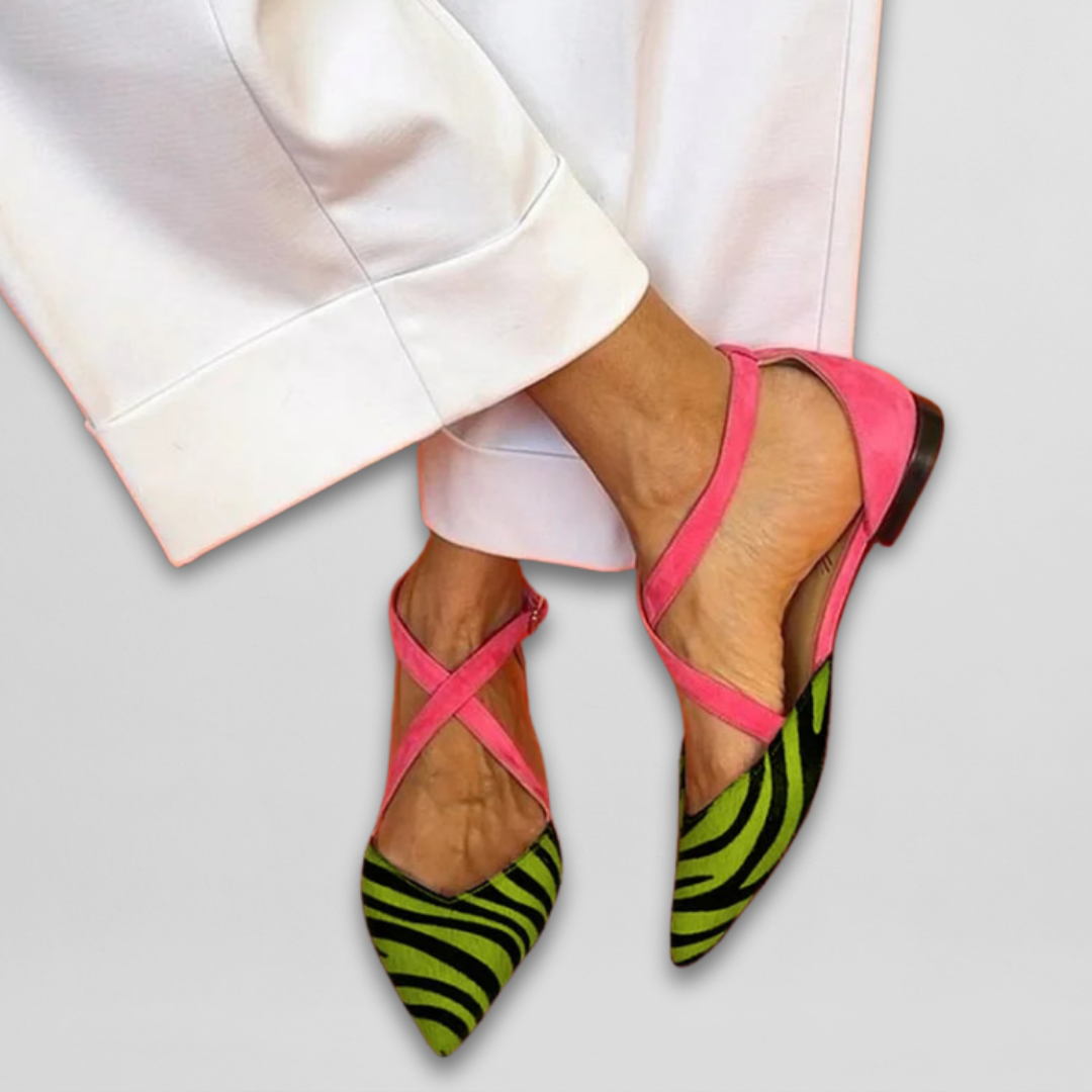 DOROT | Stylische Zebra-Print Flachsohlen-Sandale
