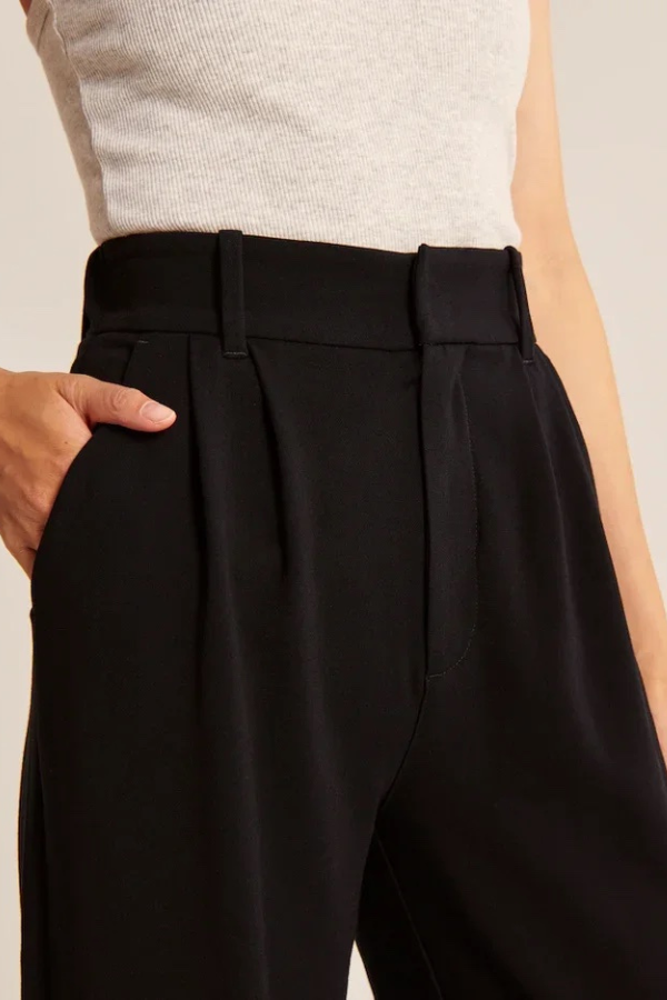AERELLE – DES PANTALONS DE COUTURE CONFORTABLES POUR TOUS 