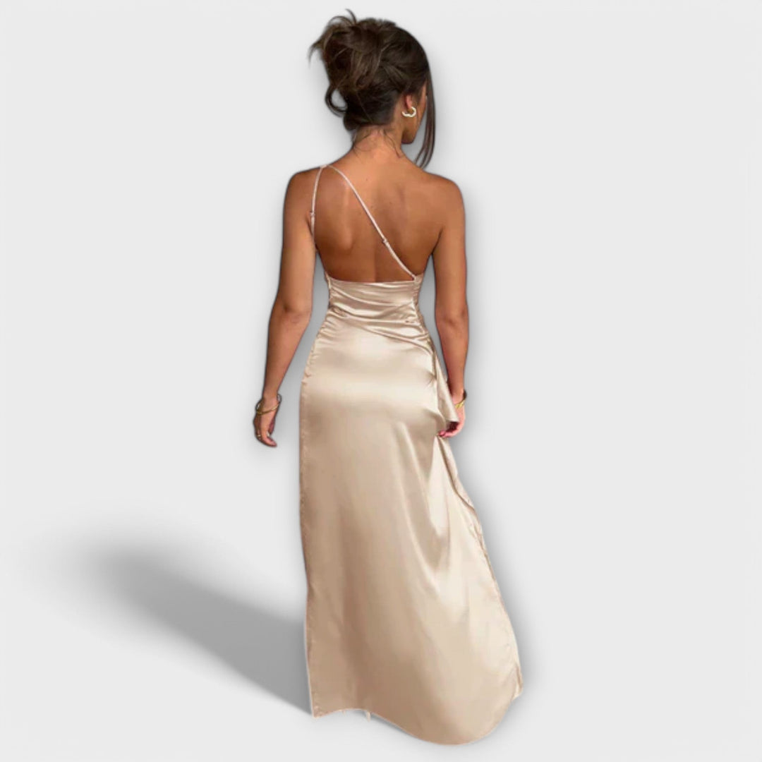 Asymmetrisches Maxikleid mit Drapierung an einem Arm