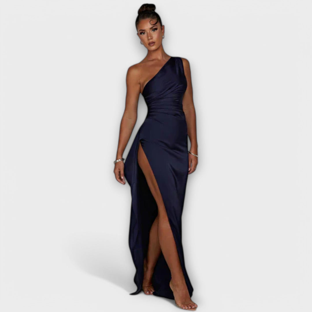 Asymmetrisches Maxikleid mit Drapierung an einem Arm