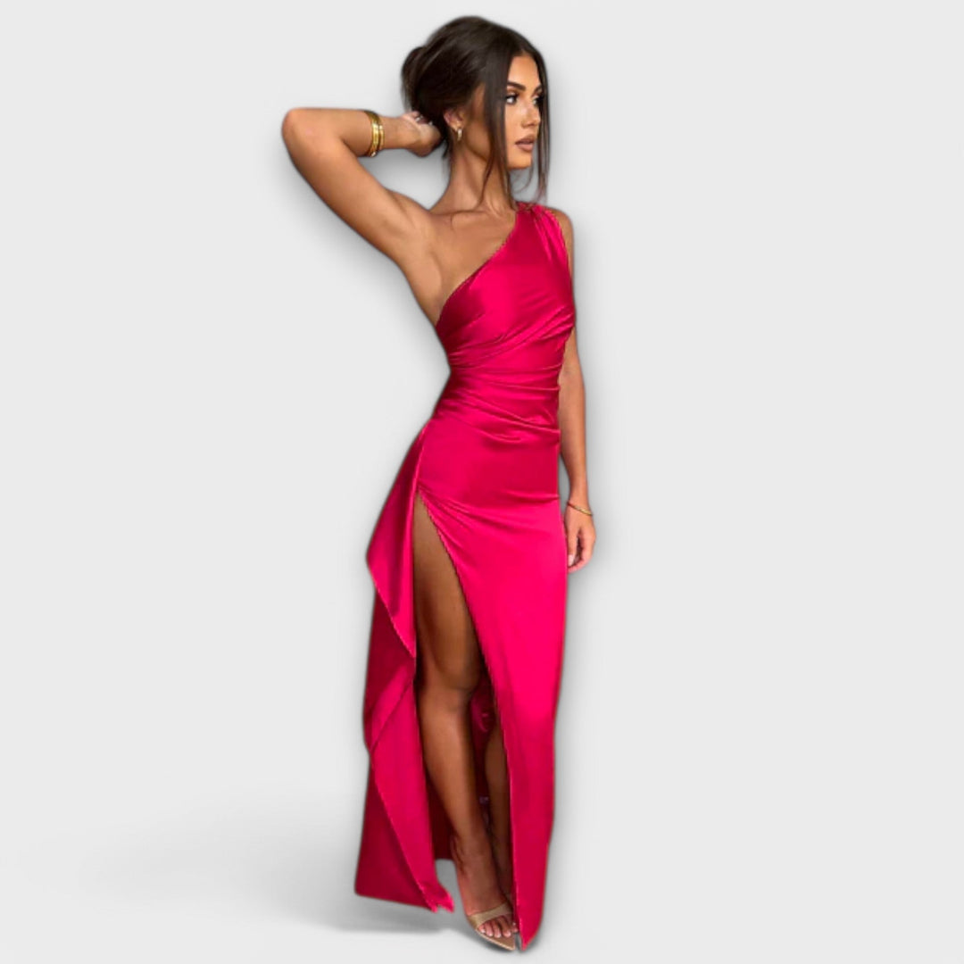 Asymmetrisches Maxikleid mit Drapierung an einem Arm