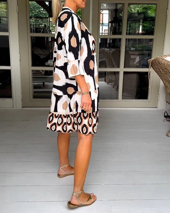 CAROLINE I LÄSSIGES PLISSEEKLEID