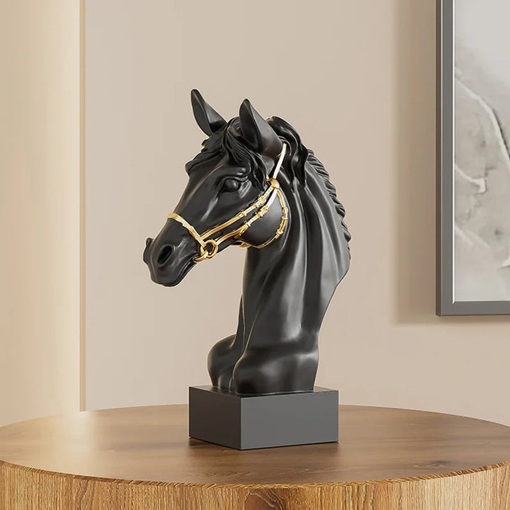 Regal Pferd