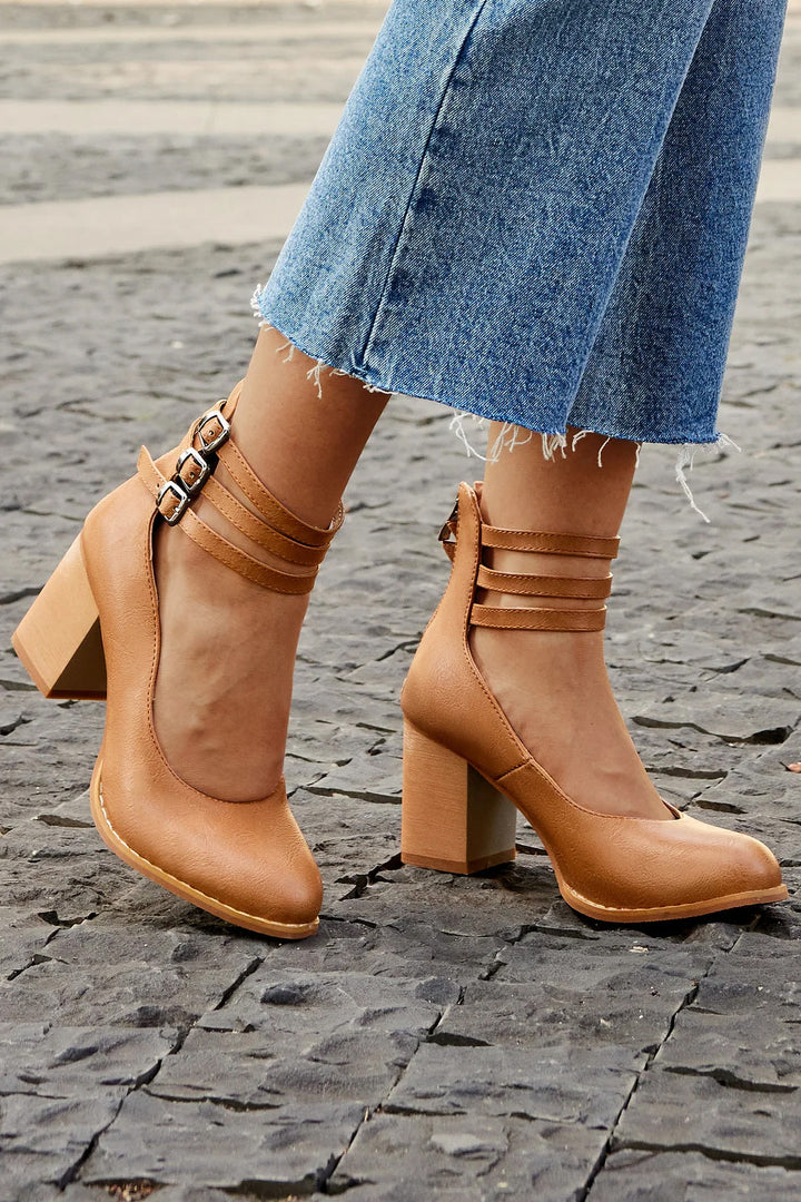 Casilda | Glatte Sandalen mit Knöchelriemen und dickem Absatz
