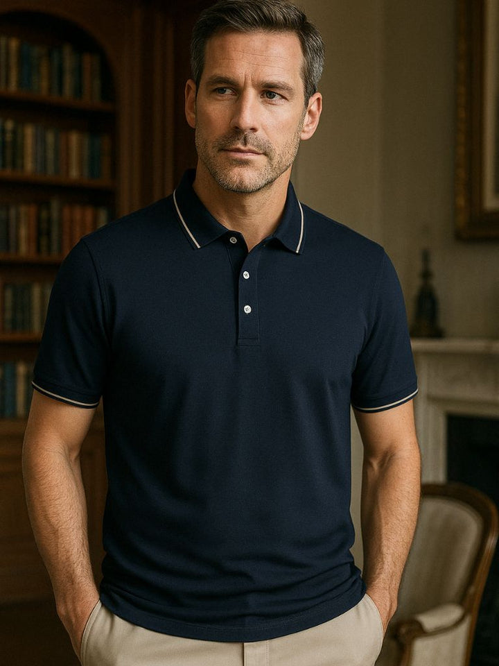 Der Obsidian – Polo mit Kontrastdetails