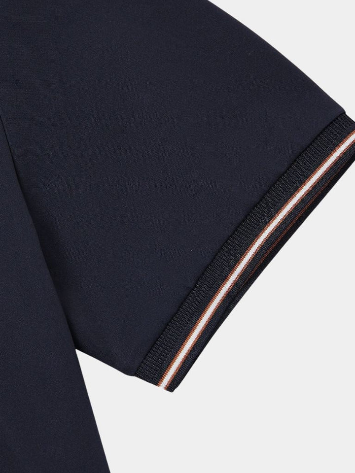 Der Obsidian – Polo mit Kontrastdetails