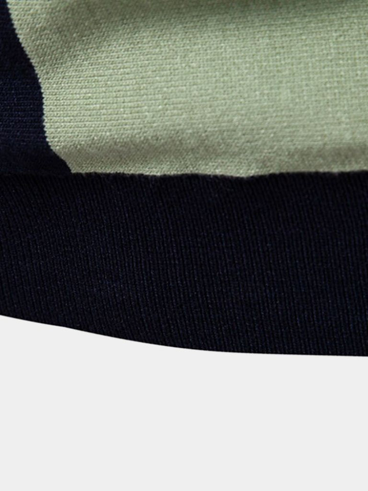 Das Crestline – Heritage Stripe Strick-Polo